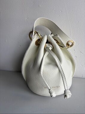 Elegant White Leather Bucket Bag
